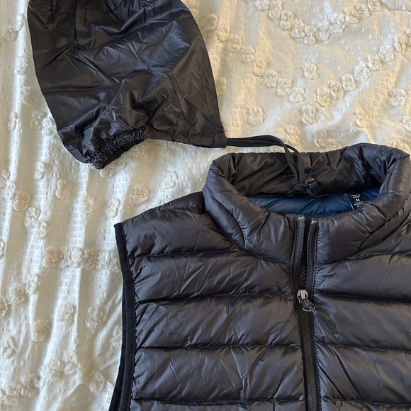 Club Room Men’s down vest - Picture 3 of 5